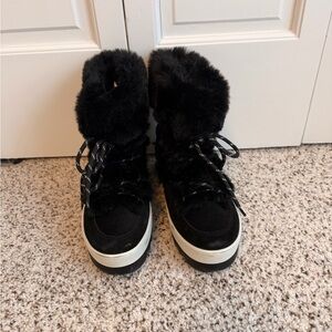 Cougar Black Winter Boots with Cream Accents